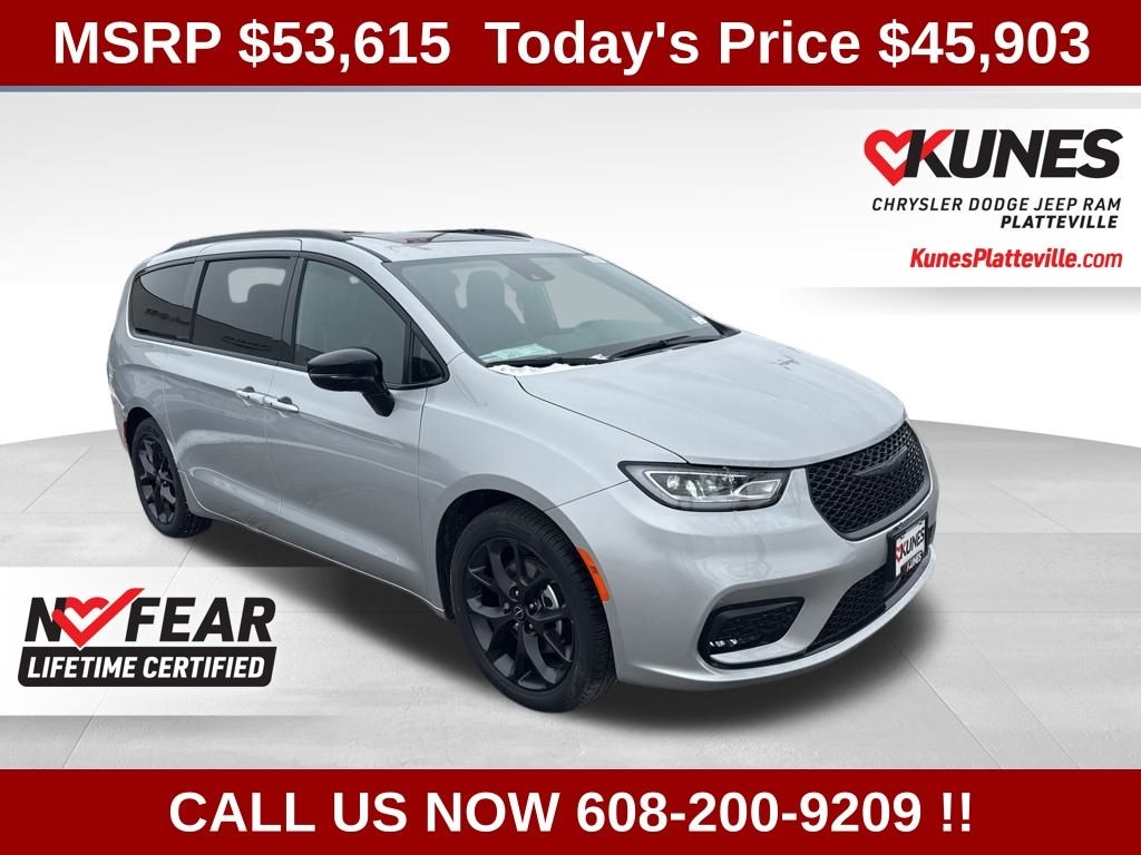 New 2026 Chrysler Pacifica Limited Passenger Van