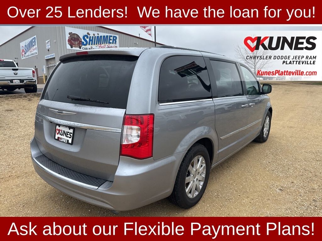 Used 2014 Chrysler Town & Country Touring Minivan/Van