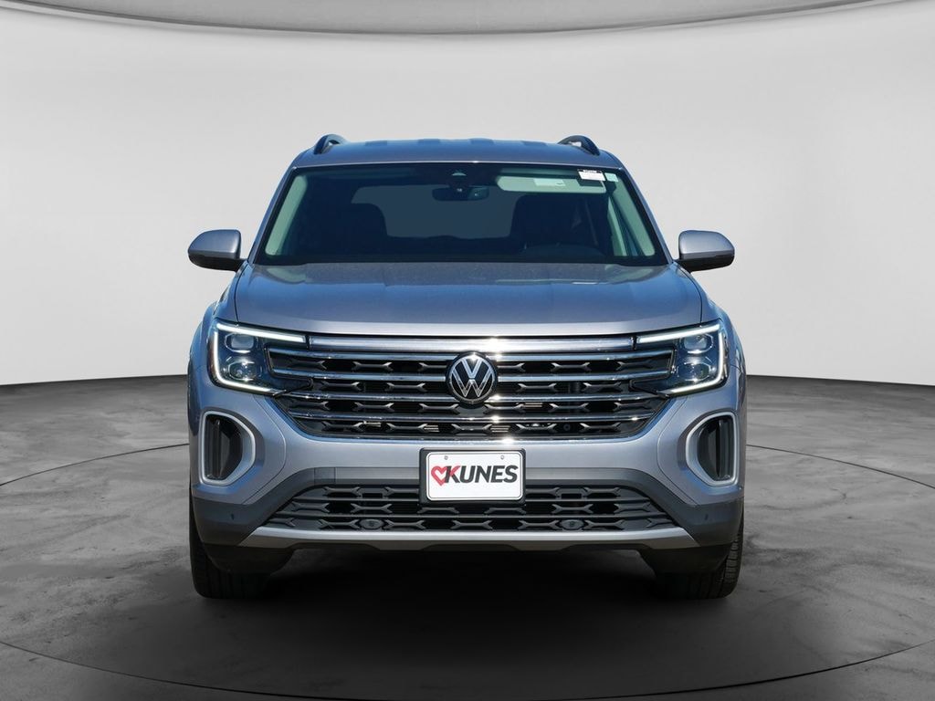 Used 2025 Volkswagen Atlas 2.0T SE w/Technology SUV