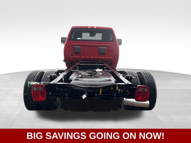 2025 RAM 3500 Chassis Tradesman - Photo 11