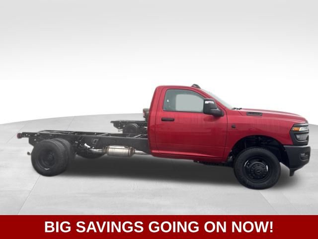 2025 RAM 3500 Chassis Tradesman - Photo 12