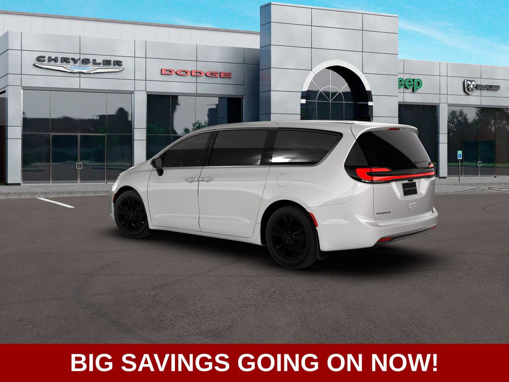 2026 Chrysler Pacifica photo 3