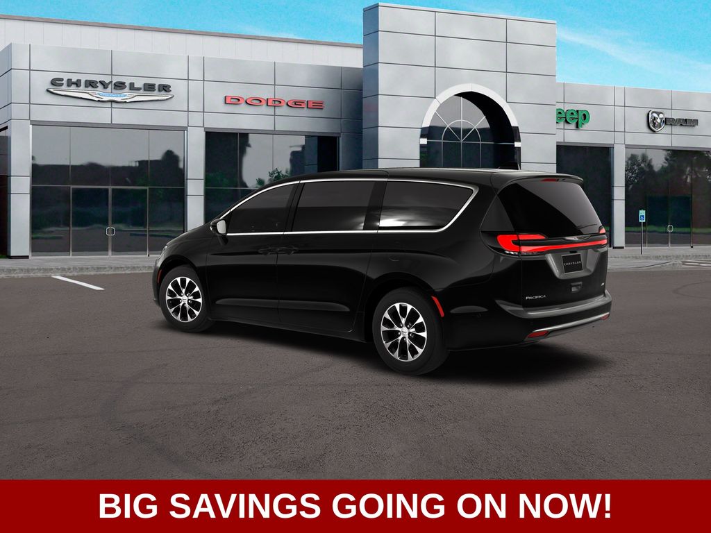 2026 Chrysler Pacifica photo 3