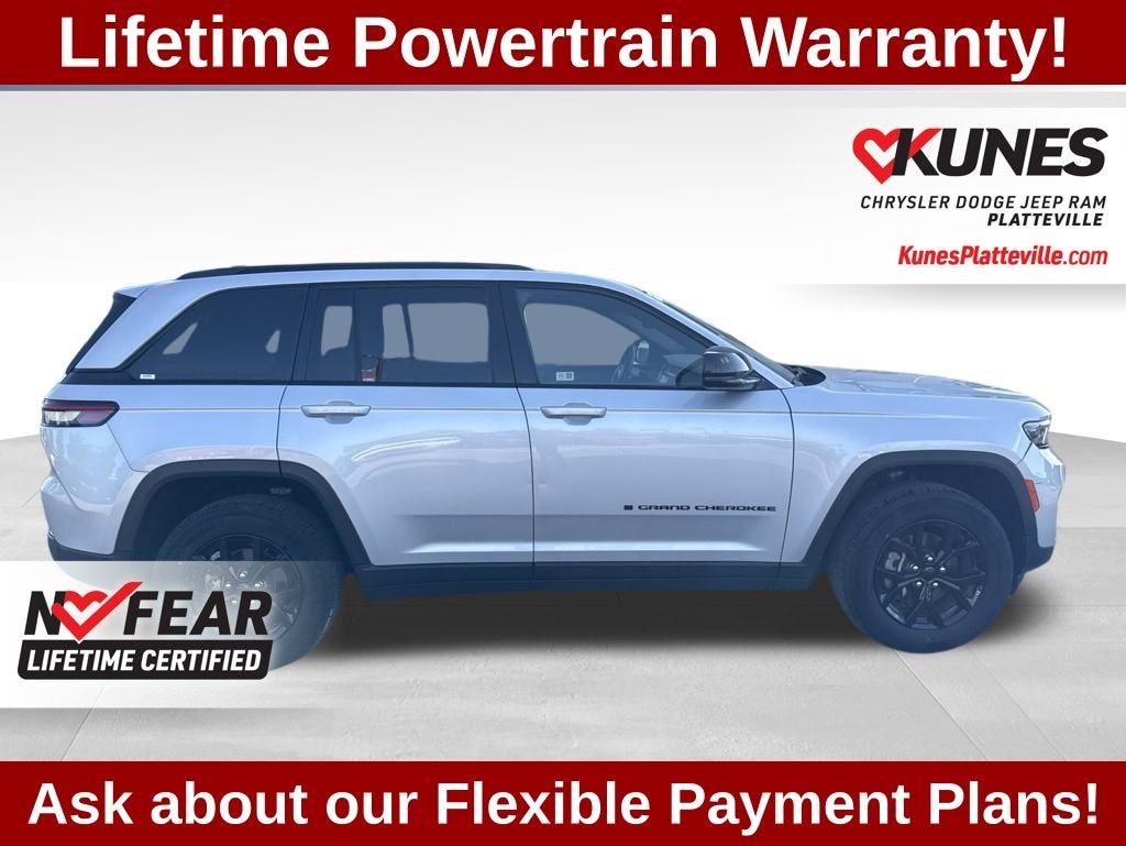 Used 2024 Jeep Grand Cherokee Altitude SUV