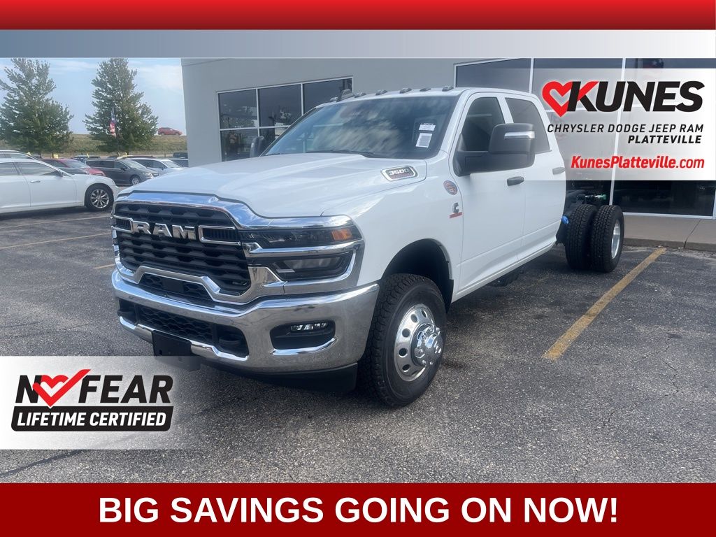 2026 Ram 3500 Tradesman photo 4