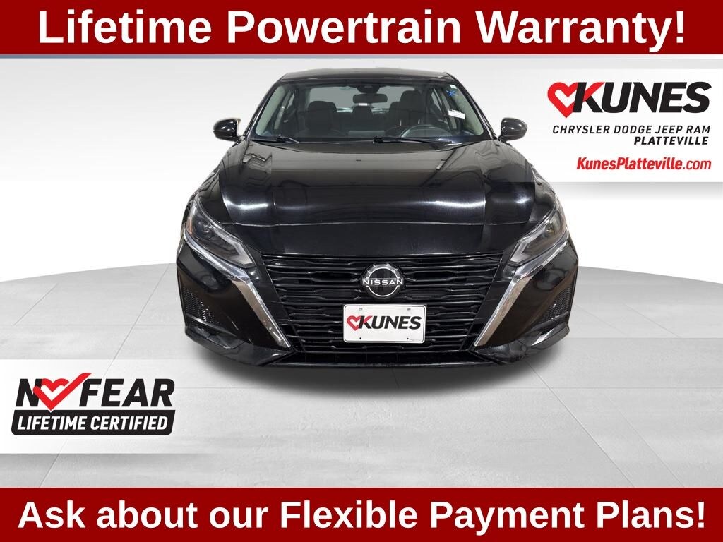 Used 2023 Nissan Altima 2.5 SV Sedan