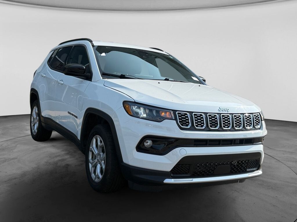 Used 2024 Jeep Compass Latitude SUV