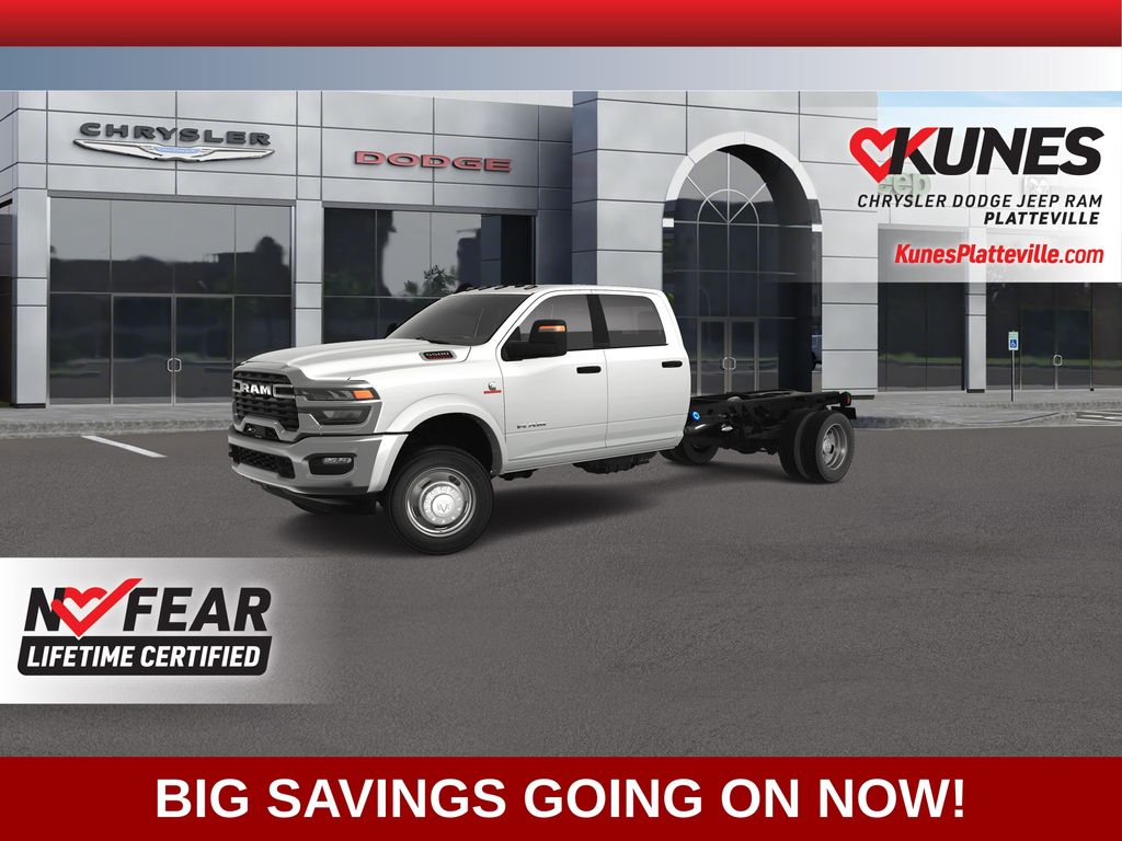 2025 Ram 5500 Tradesman photo 2