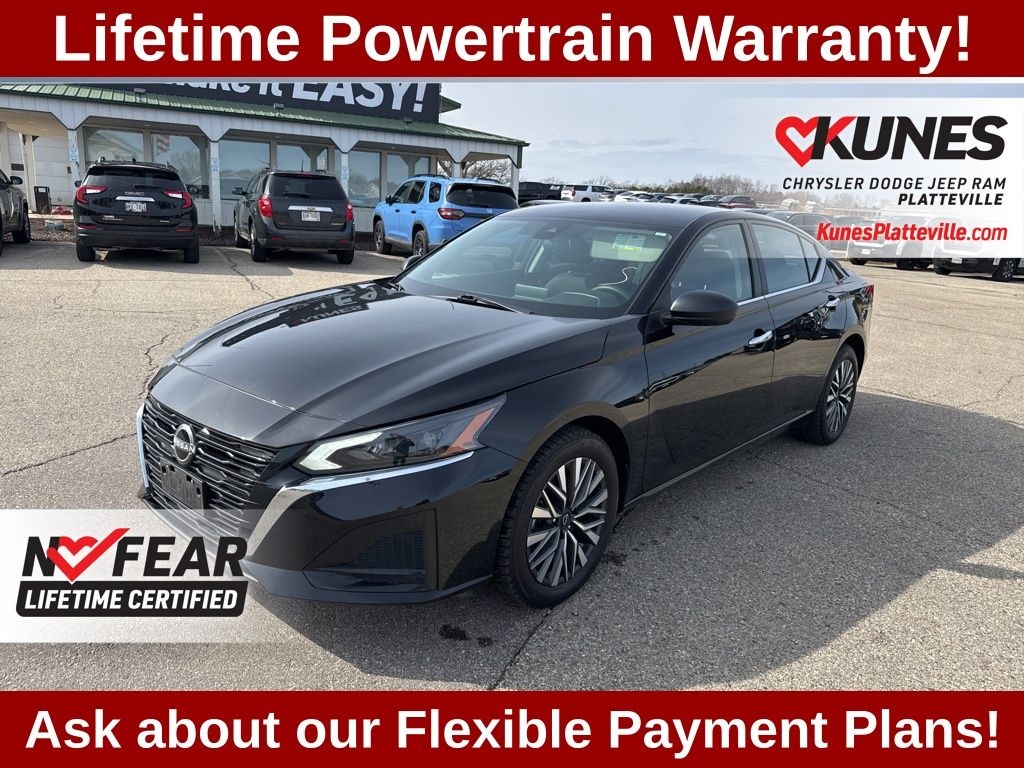 Used 2024 Nissan Altima 2.5 SV Sedan