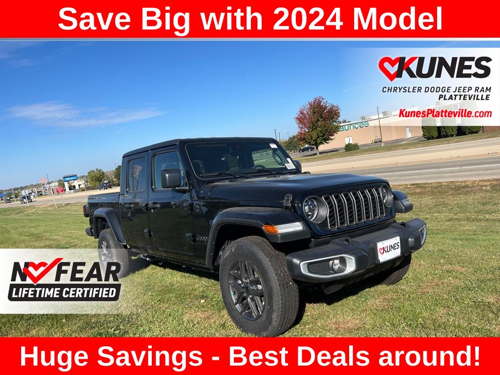 2024 Jeep Gladiator Sport S's photo