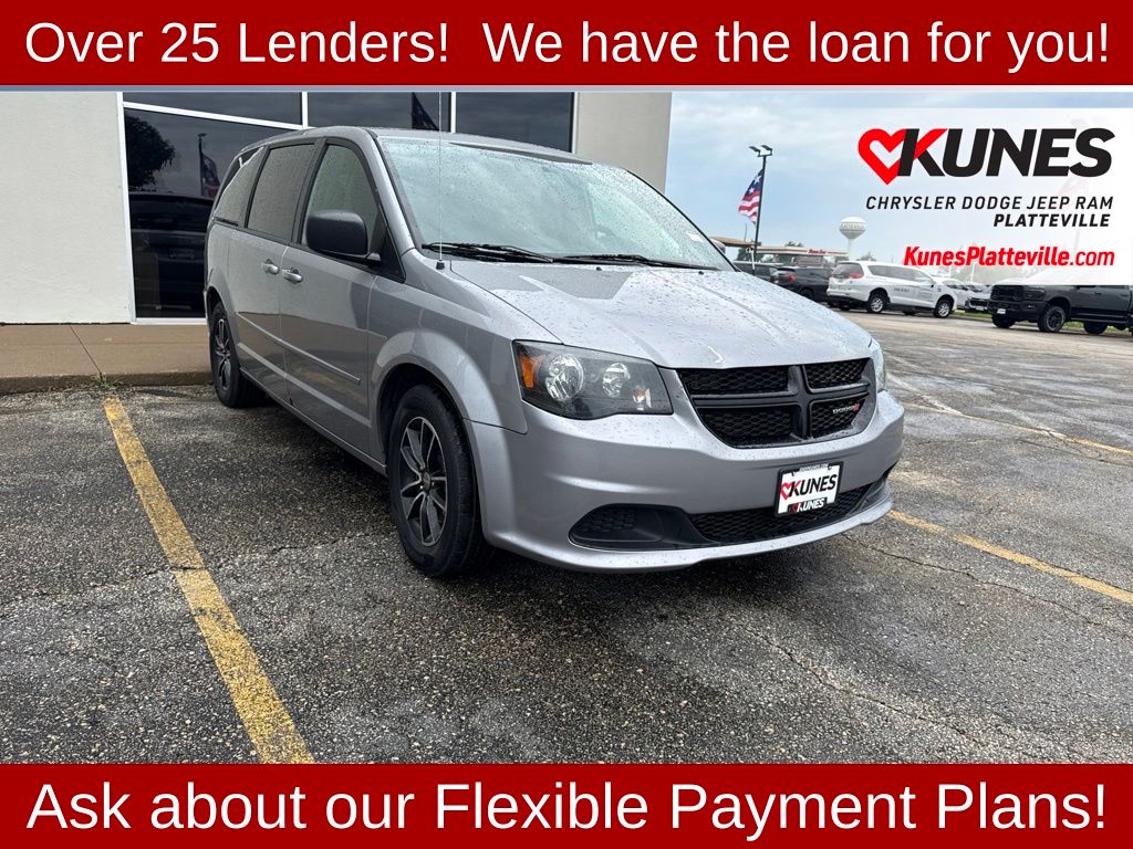 Used 2015 Dodge Grand Caravan SE with VIN 2C4RDGBG9FR524664 for sale in Platteville, WI
