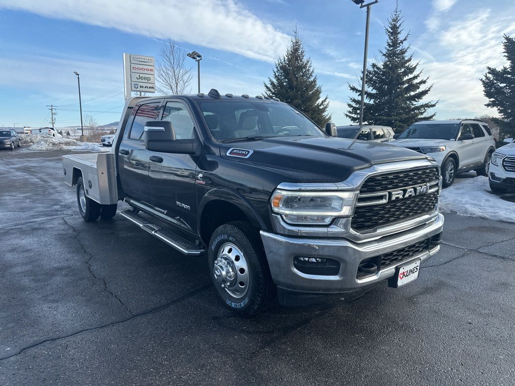 2024 Ram 3500 SLT photo 2