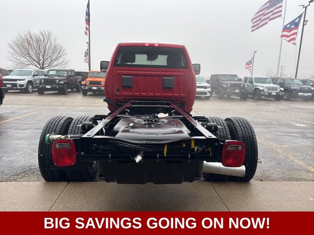 2025 RAM 3500 Chassis Tradesman - Photo 11