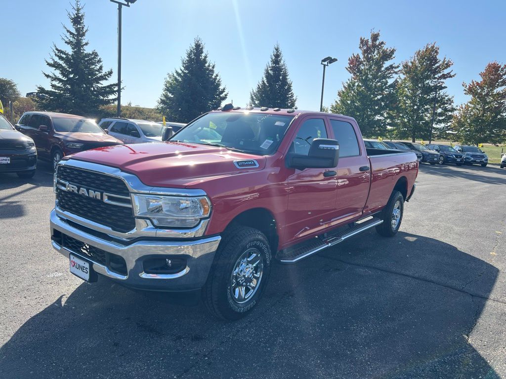 2024 Ram 2500 Tradesman photo 4