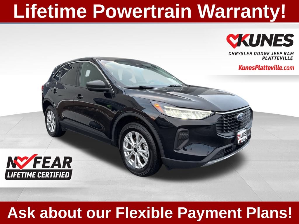 2023 Ford Escape Active's photo