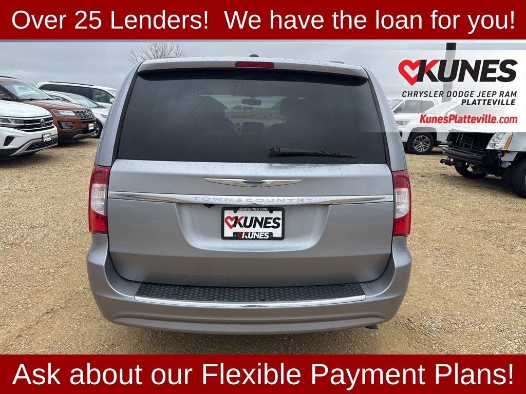 Used 2014 Chrysler Town & Country Touring Minivan/Van