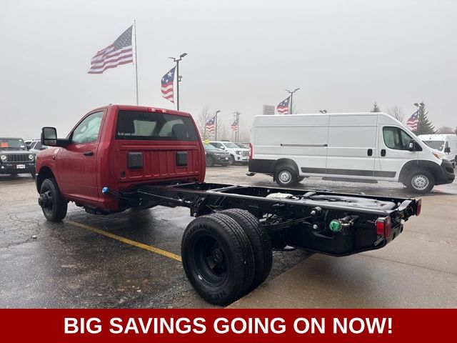 2025 RAM 3500 Chassis Tradesman - Photo 8