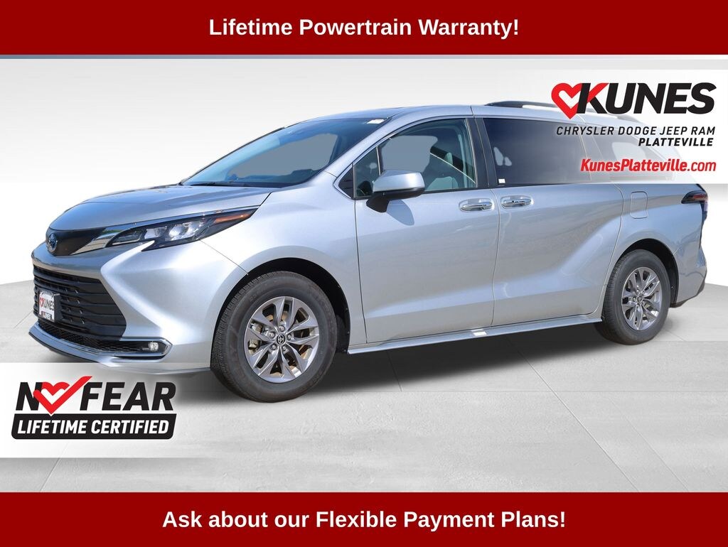 Used 2024 Toyota Sienna XLE Minivan/Van