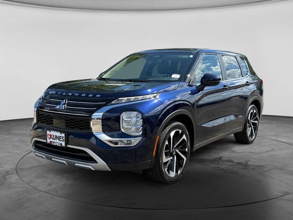 Used 2024 Mitsubishi Outlander SUV