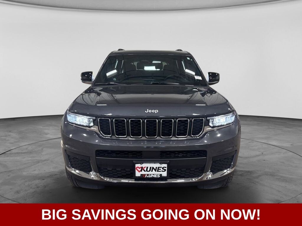 New 2025 Jeep Grand Cherokee Laredo Sport Utility