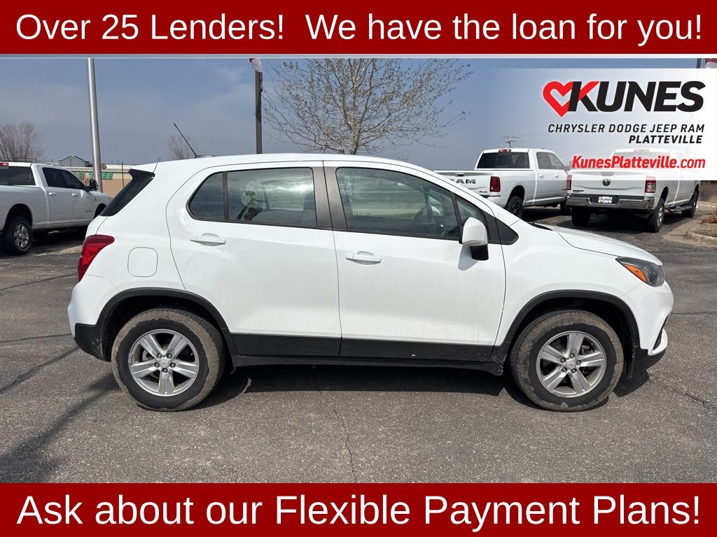 Used 2018 Chevrolet Trax LS with VIN KL7CJNSB4JB605289 for sale in Platteville, WI