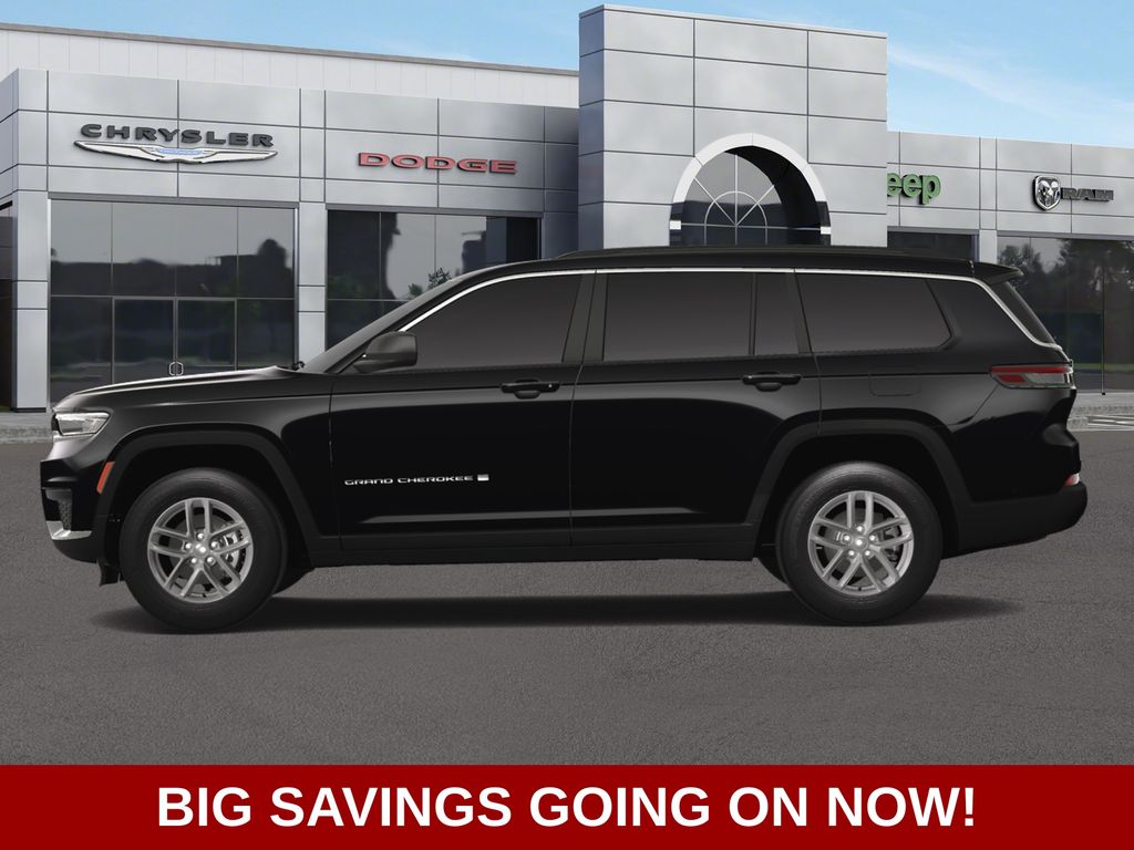 2025 Jeep Grand Cherokee Laredo photo 3