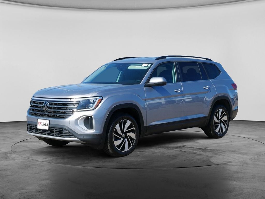 Used 2025 Volkswagen Atlas 2.0T SE w/Technology SUV