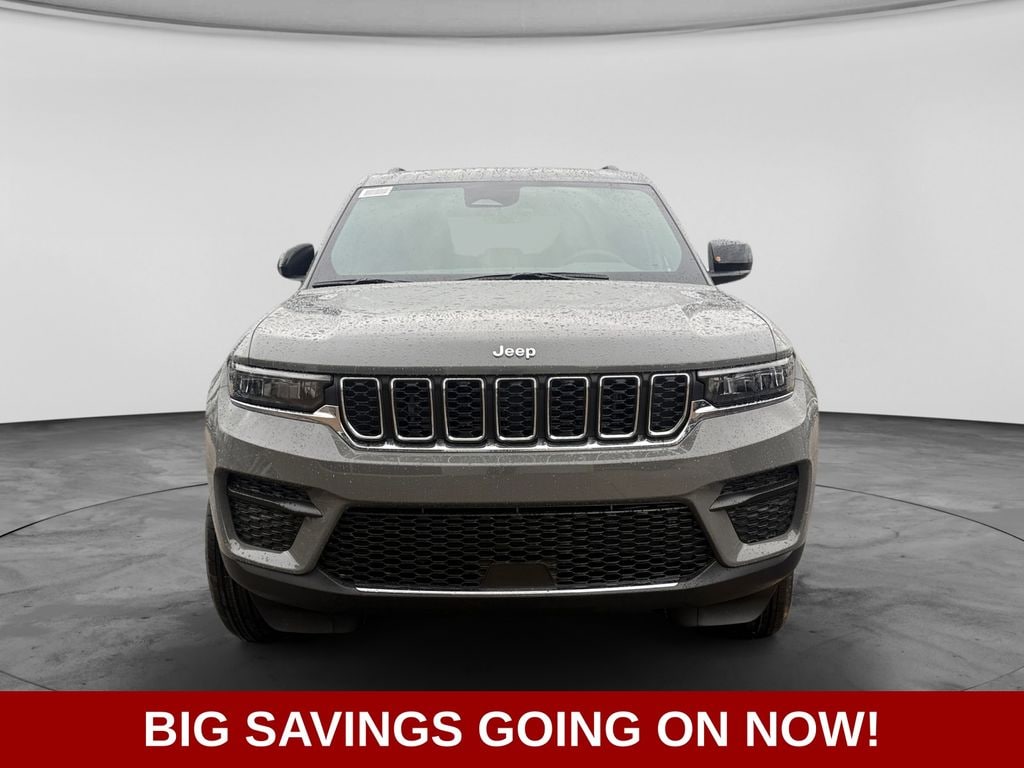 New 2027 Jeep Grand Cherokee Laredo X Sport Utility