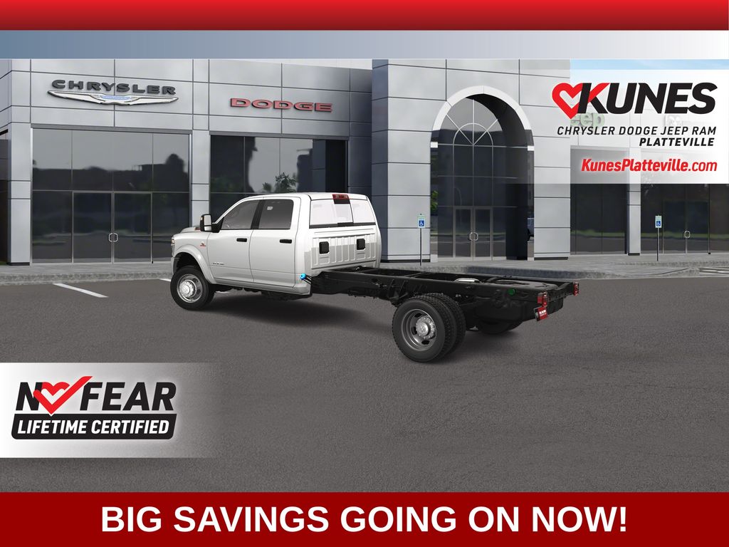 2025 Ram 5500 Tradesman photo 4