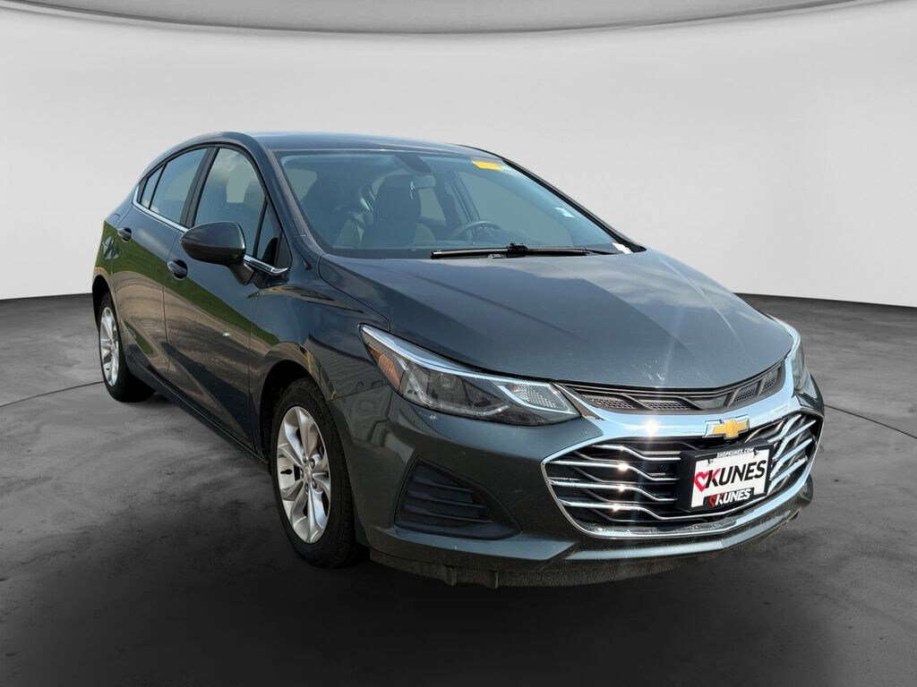 Used 2019 Chevrolet Cruze LT Hatchback