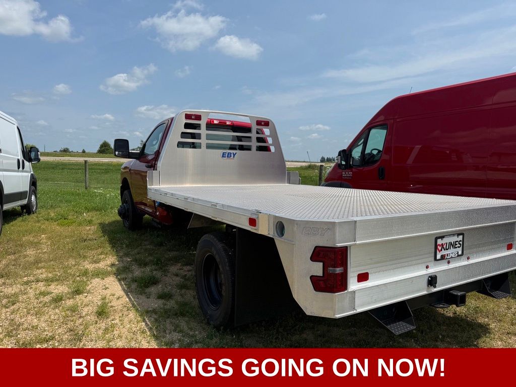 2025 RAM 3500 Chassis Tradesman - Photo 32