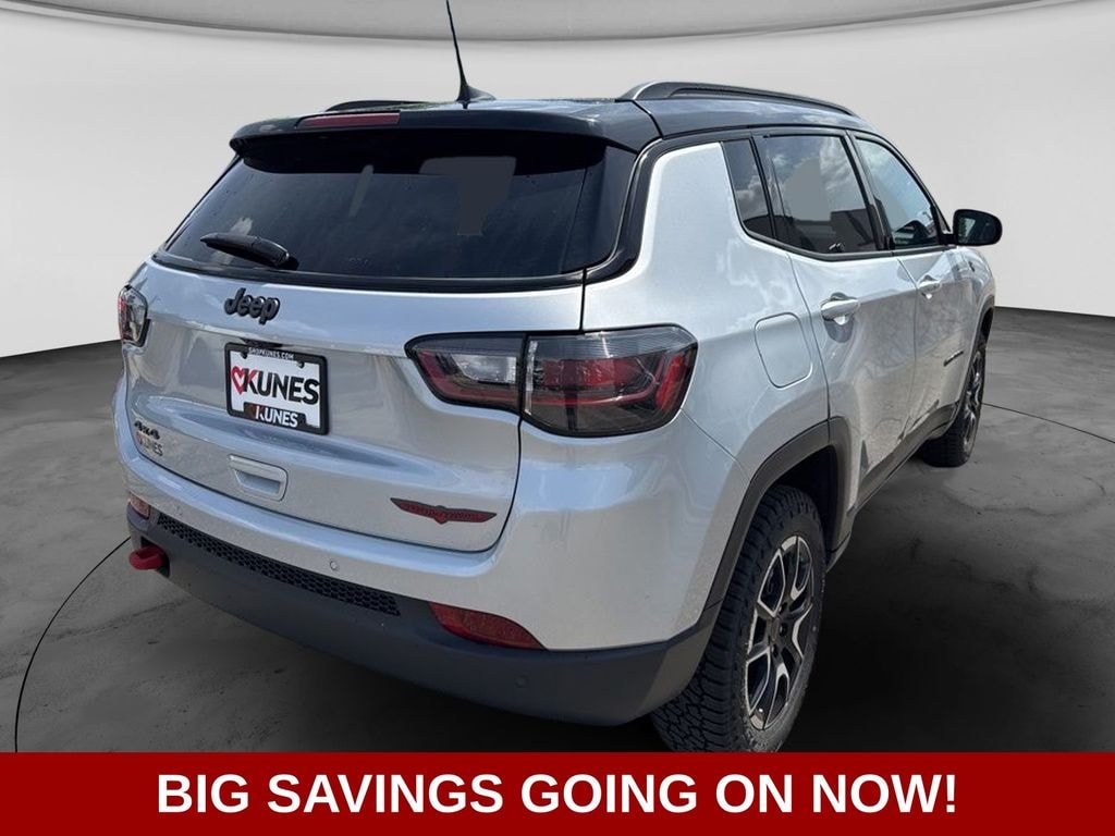 New 2025 Jeep Compass Trailhawk Sport Utility