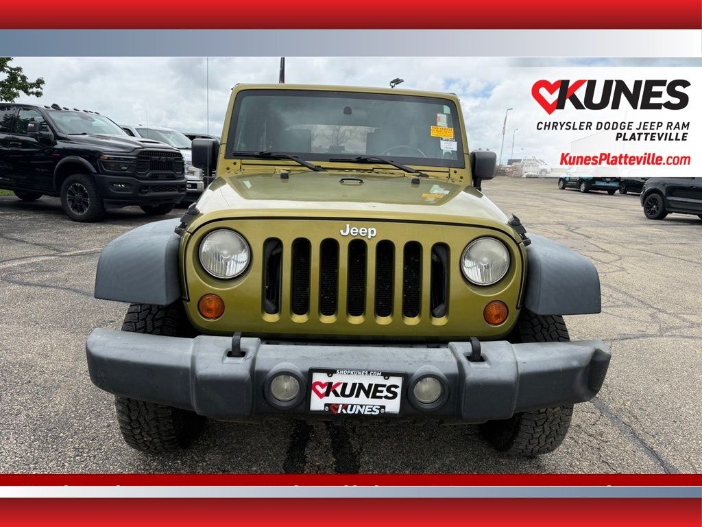 Used 2007 Jeep Wrangler Unlimited X with VIN 1J8GA39167L196469 for sale in Platteville, WI