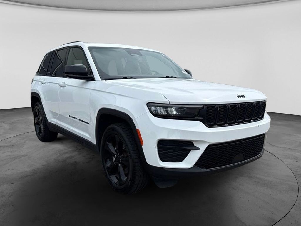 Used 2023 Jeep Grand Cherokee Altitude X SUV