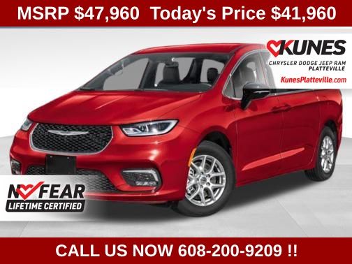 2026 Chrysler Pacifica Select's photo