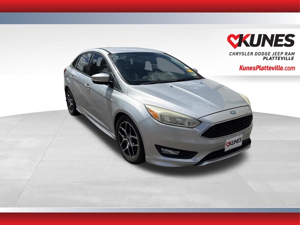 2015 Ford Focus Sedan SE's photo