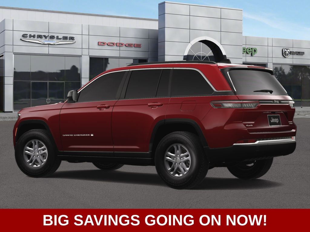 2025 Jeep Grand Cherokee Laredo photo 4