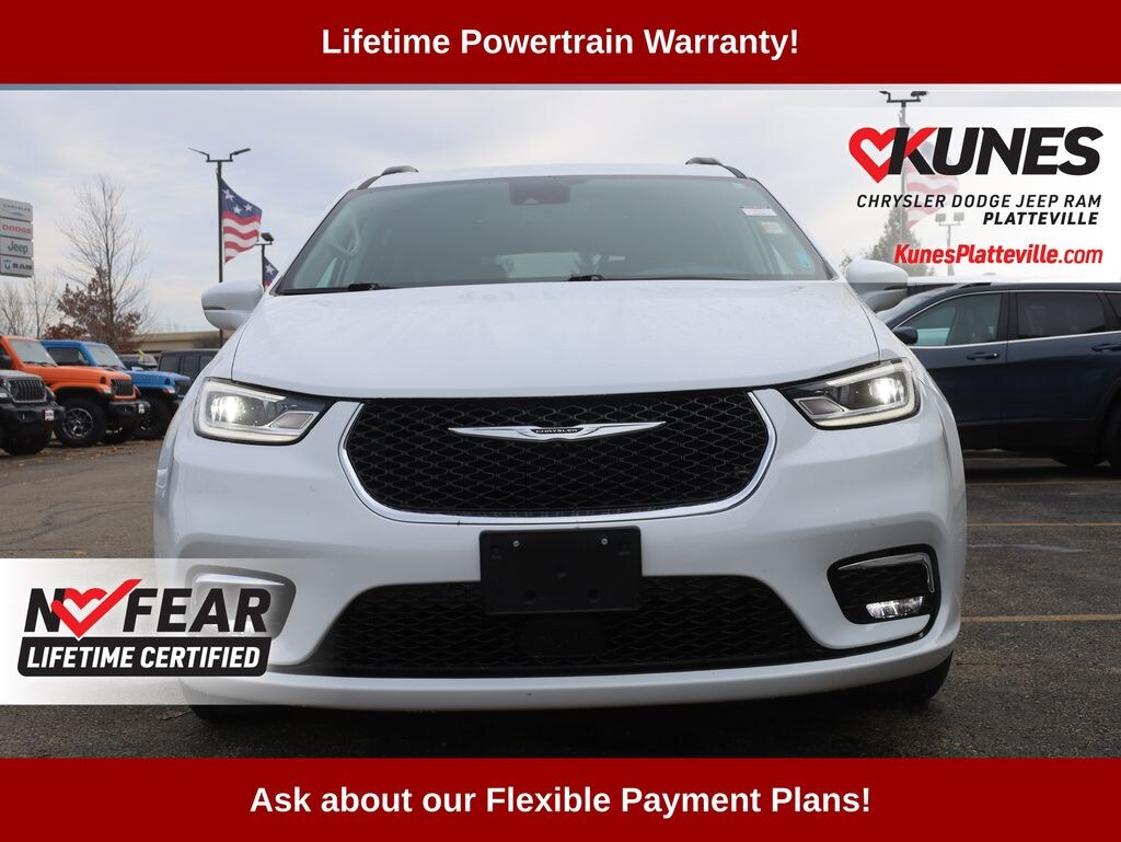 Used 2022 Chrysler Pacifica Touring L Minivan/Van