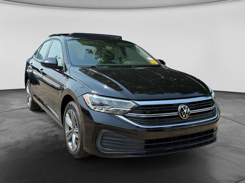 Used 2024 Volkswagen Jetta 1.5T SE Sedan