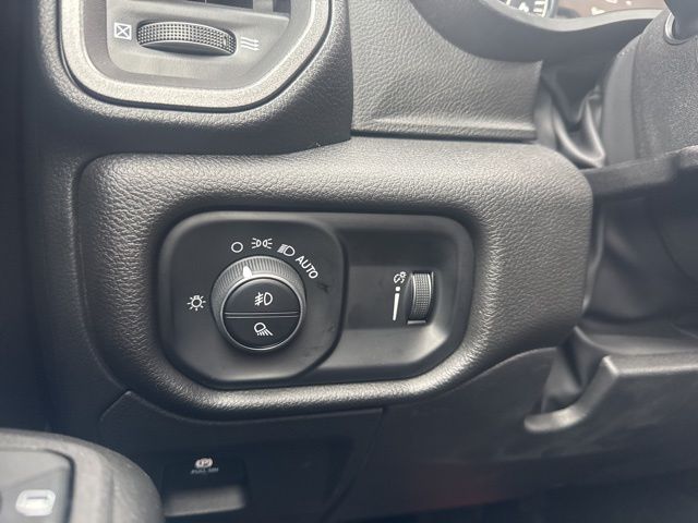 2025 RAM 1500 Warlock - Photo 19