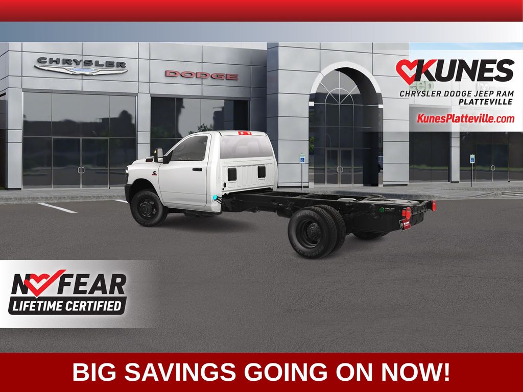 2025 Ram 3500 Tradesman photo 2