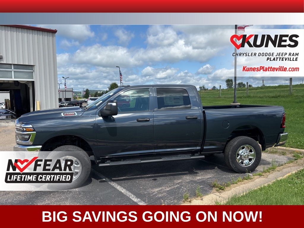 2025 Ram 2500 Tradesman photo 4