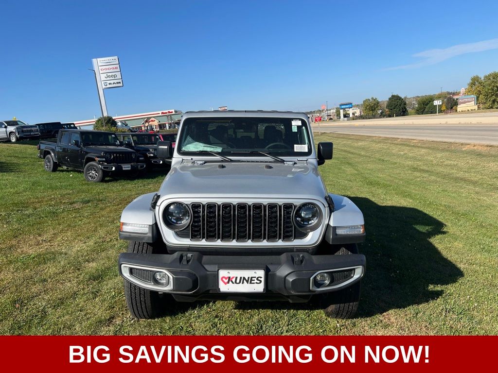 2024 Jeep Gladiator Sport photo 3