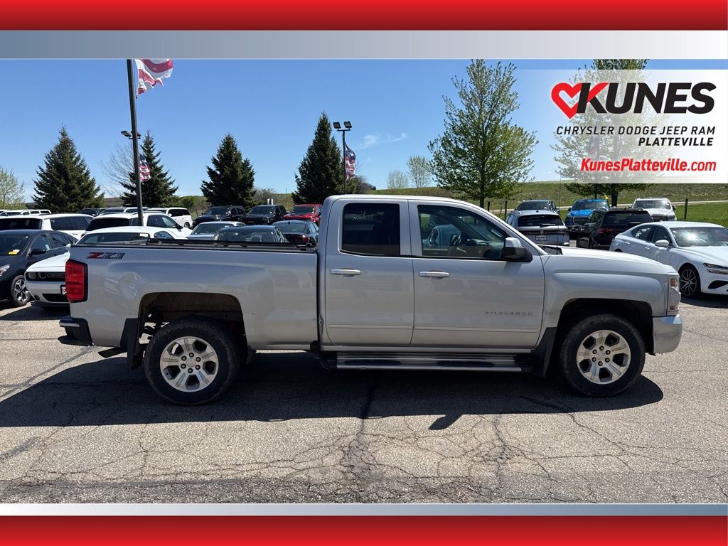 Used 2018 Chevrolet Silverado 1500 LT Z71 with VIN 1GCVKREC5JZ361020 for sale in Platteville, WI