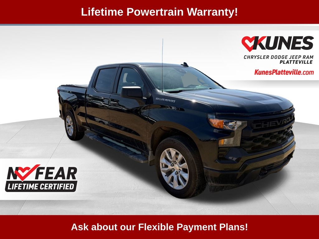2022 Chevrolet Silverado 1500 Custom 4WD Crew Cab Short Box's photo