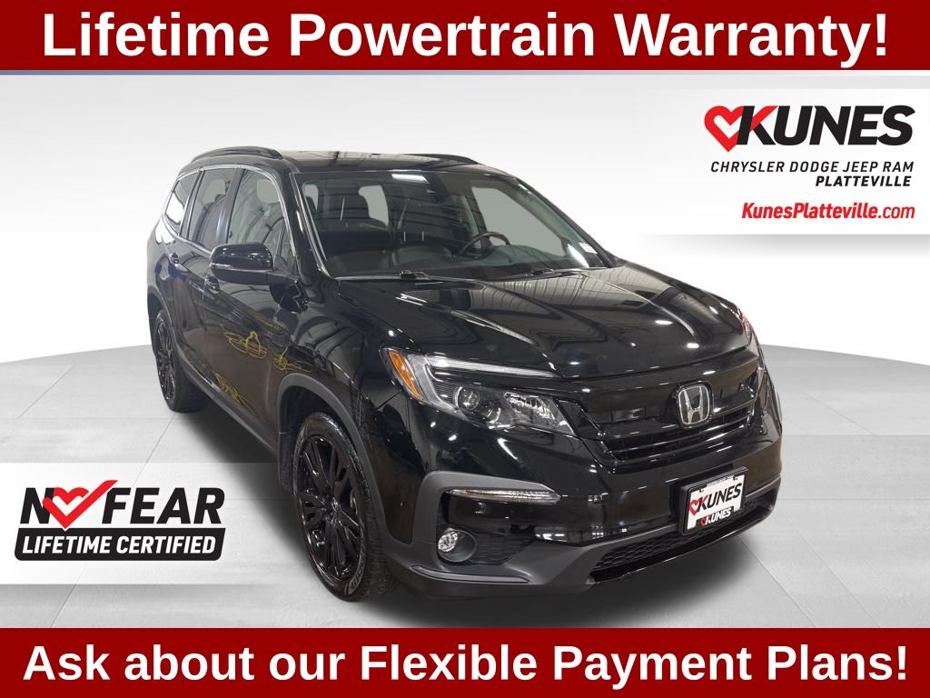 2022 Honda Pilot SE's photo