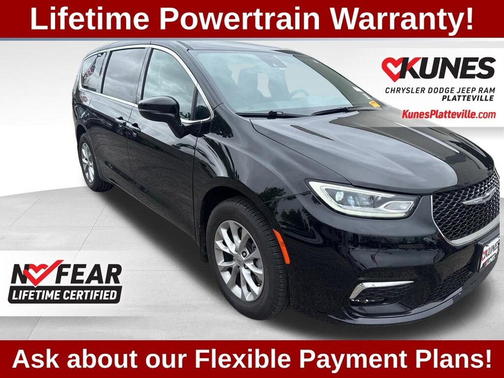 Used 2025 Chrysler Pacifica Select Minivan/Van
