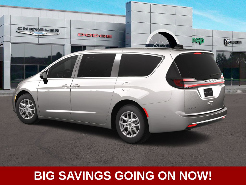 2025 Chrysler Pacifica photo 4