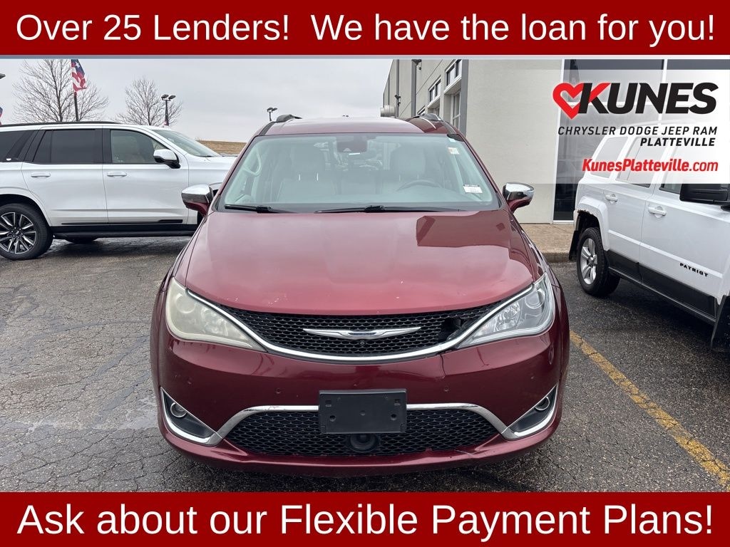 Used 2017 Chrysler Pacifica Limited Minivan/Van