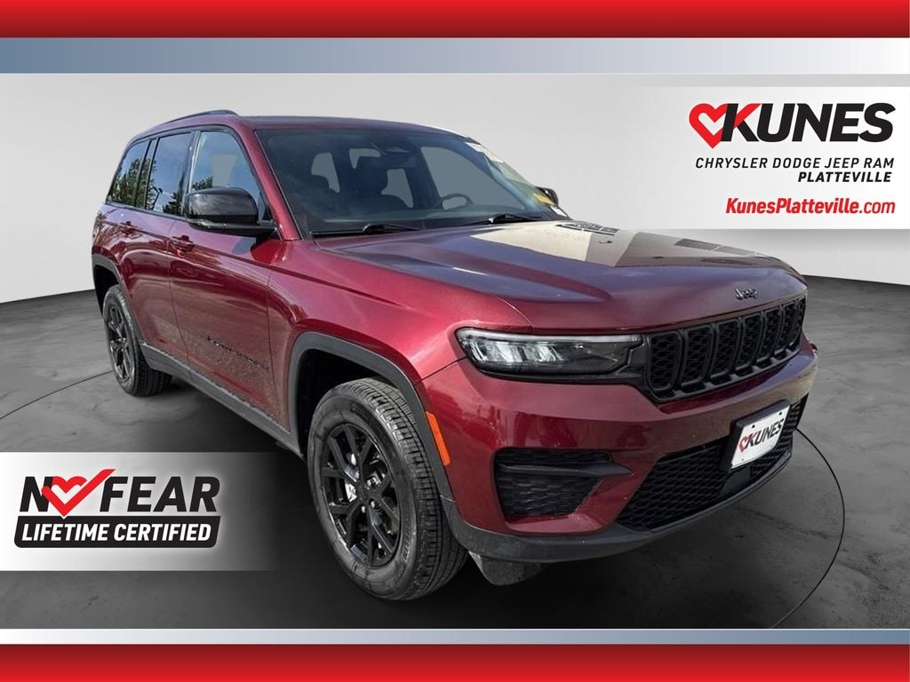 Used 2024 Jeep Grand Cherokee Altitude SUV